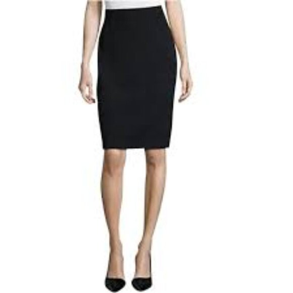 St. John Basics Pencil  Mini Skirt Size 2 - Picture 1 of 6